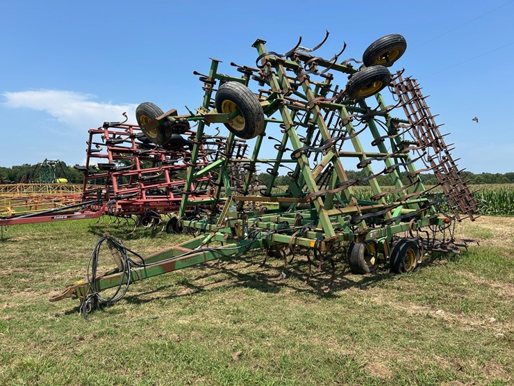 john-deere-34-image-1