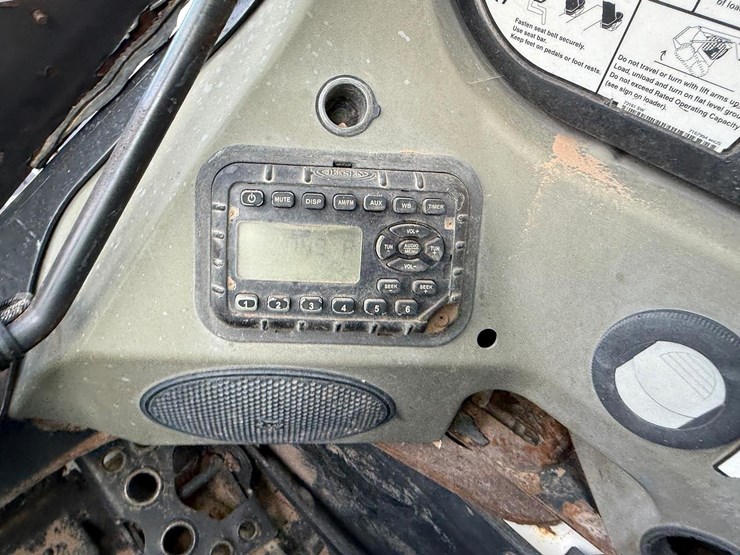 2012-bobcat-t870-image-21