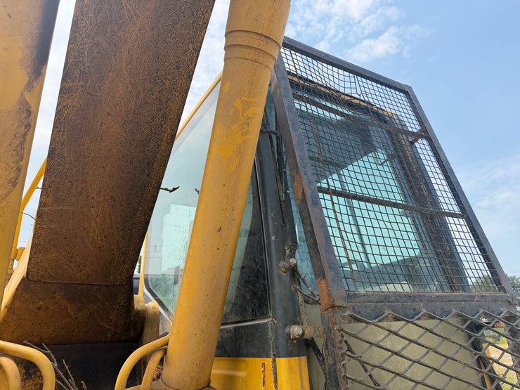 komatsu-pc200-image-66