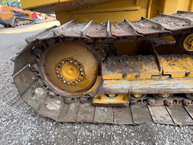 2016-deere-650k-lgp-image-13