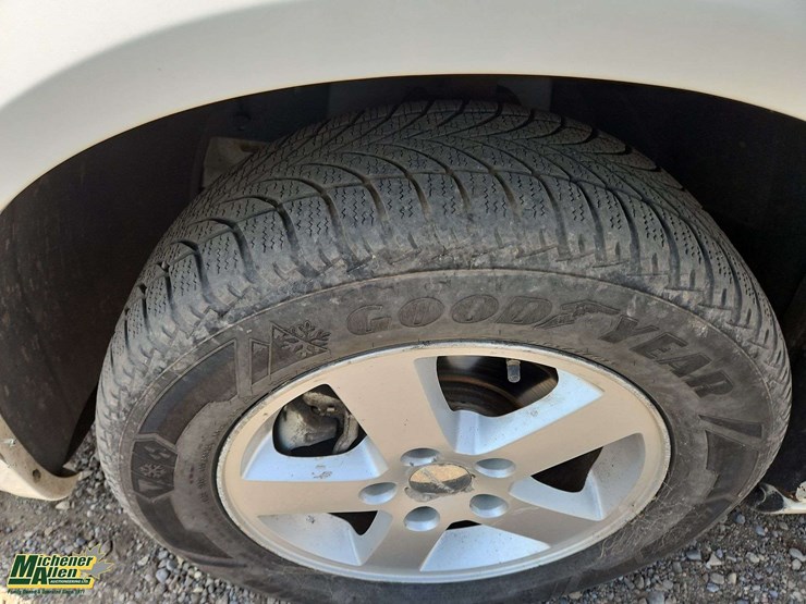 2011-dodge-grand-caravan-se-image-10