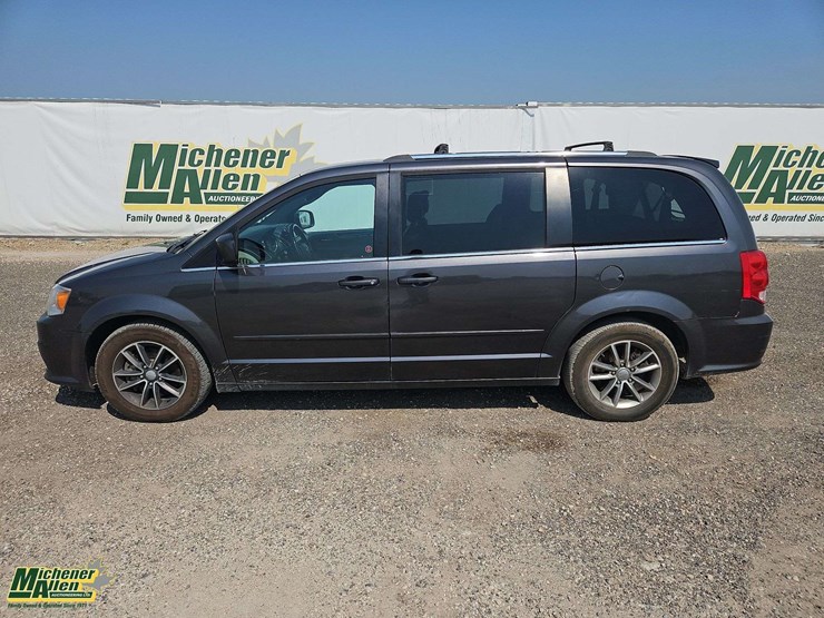 2016-dodge-grand-caravan-image-3