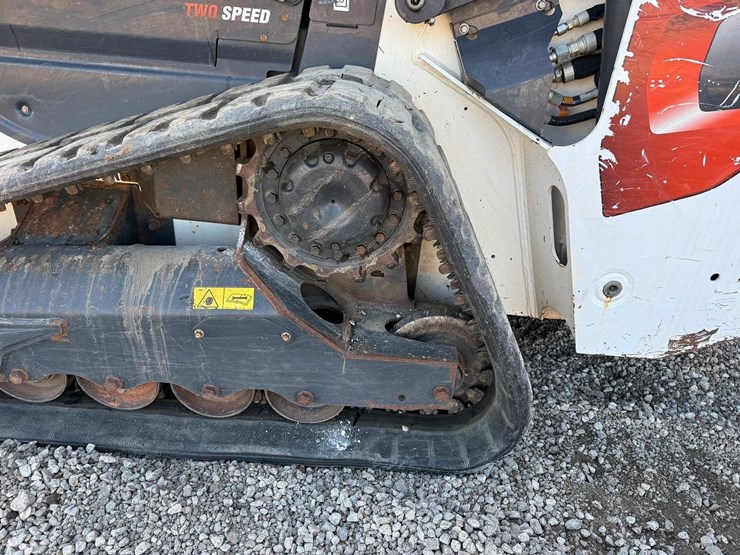 2021-bobcat-t64-image-19