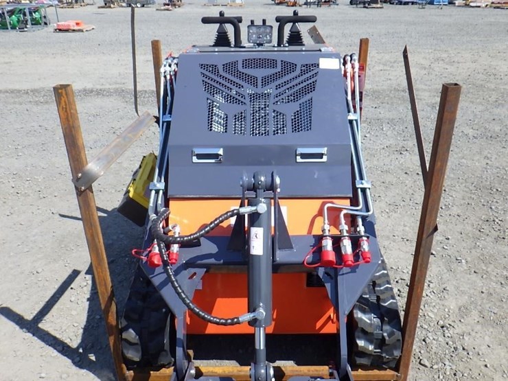 2026-tpm-t460-skid-steer-tracked-loader-image-6