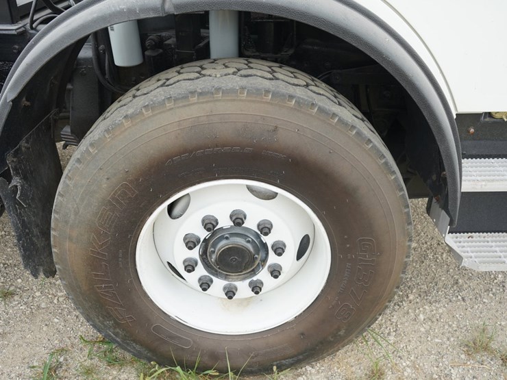 2005-mack-mr688s-image-40