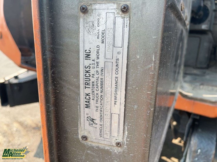 1989-mack-dm690s-image-25