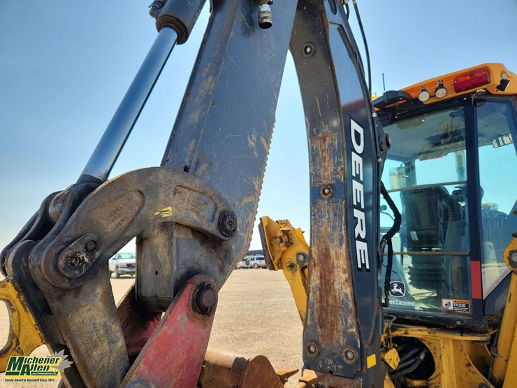 deere-410l-image-54