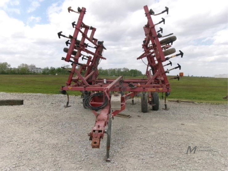 case-ih-4300-image-2