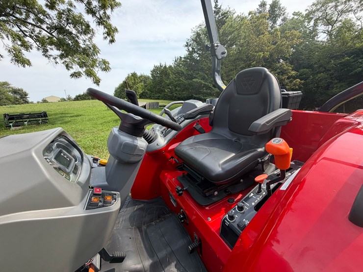 2024-massey-ferguson-1835m-image-11