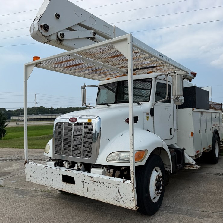 2007 PETERBILT 335