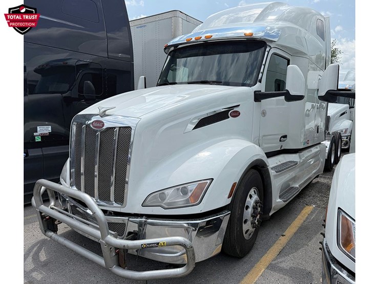 2022-peterbilt-579-image-1