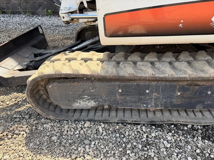 2006-bobcat-331-image-16