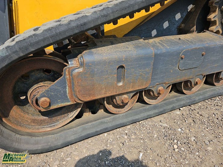 2024-deere-325g-image-36