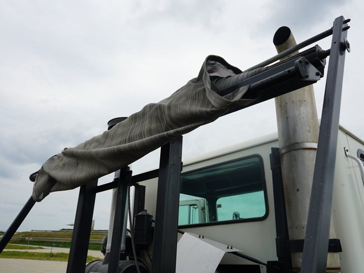 2005-mack-mr688s-image-37