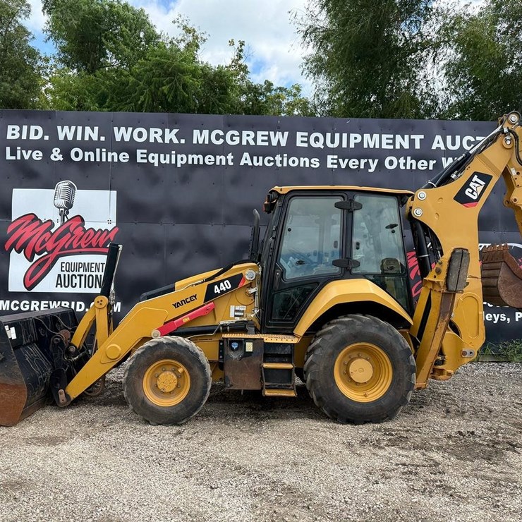 2018 CATERPILLAR 440