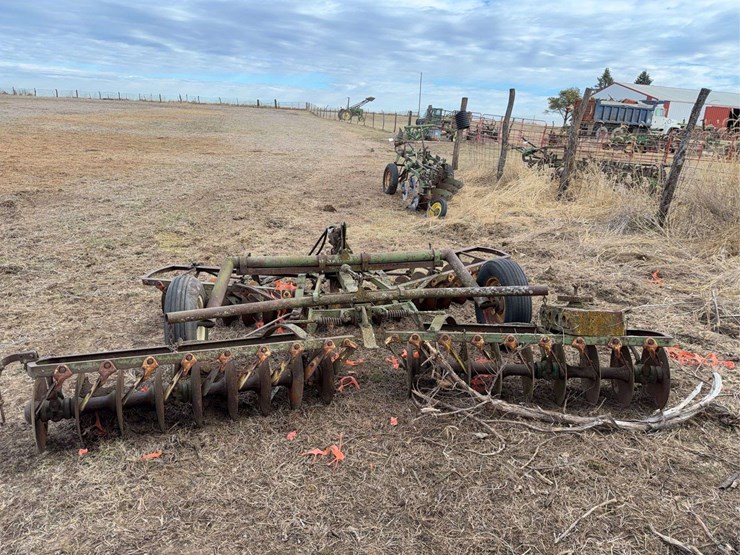 john-deere-11-image-14