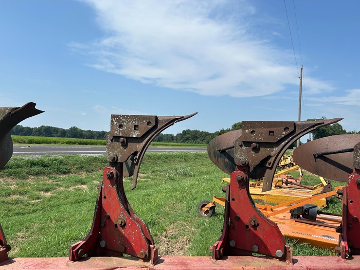 case-ih-165-image-28