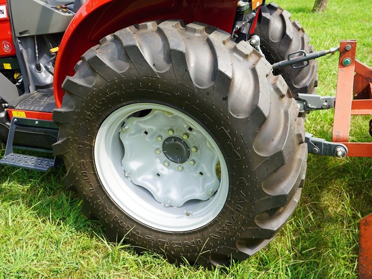 2024-massey-ferguson-1835m-image-25