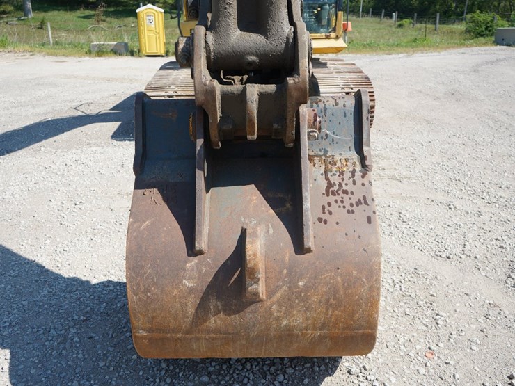 2002-komatsu-pc220-lc-7l-image-10