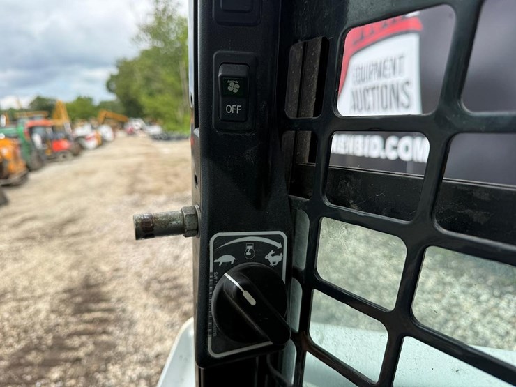 2020-bobcat-s590-image-20