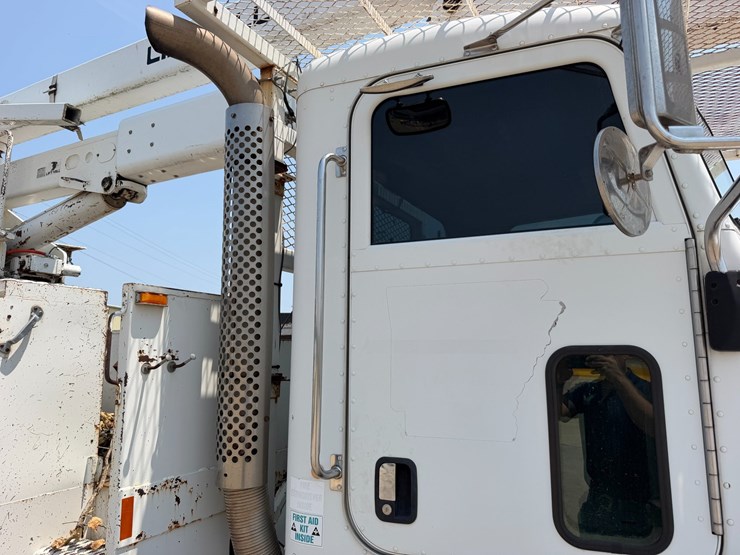 2007-peterbilt-335-image-20