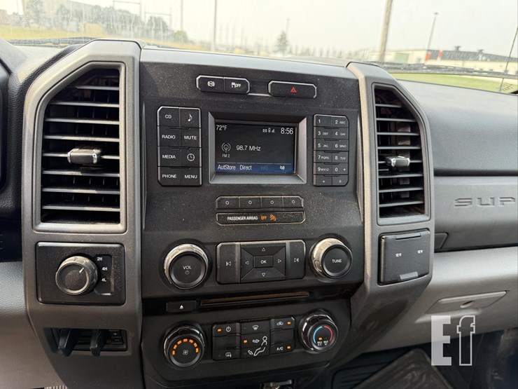2017-ford-f550-xl-image-30