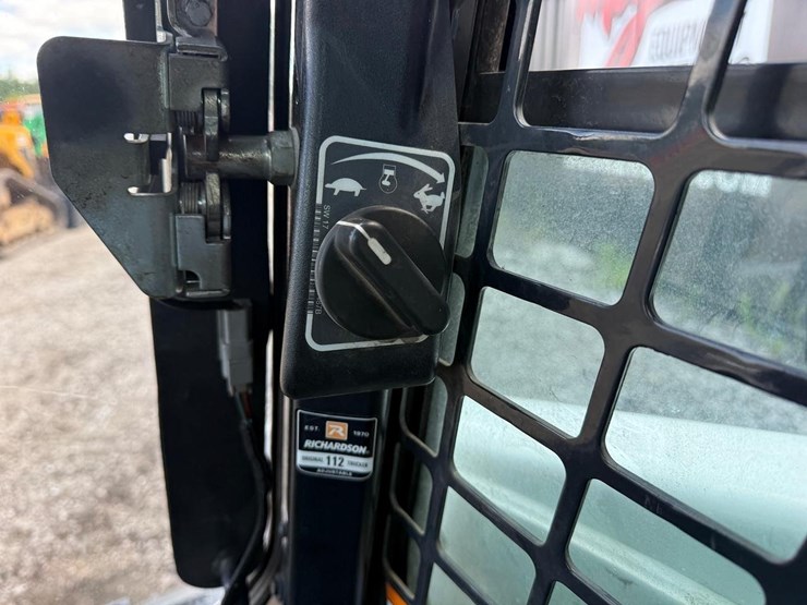 2018-bobcat-t590-image-21