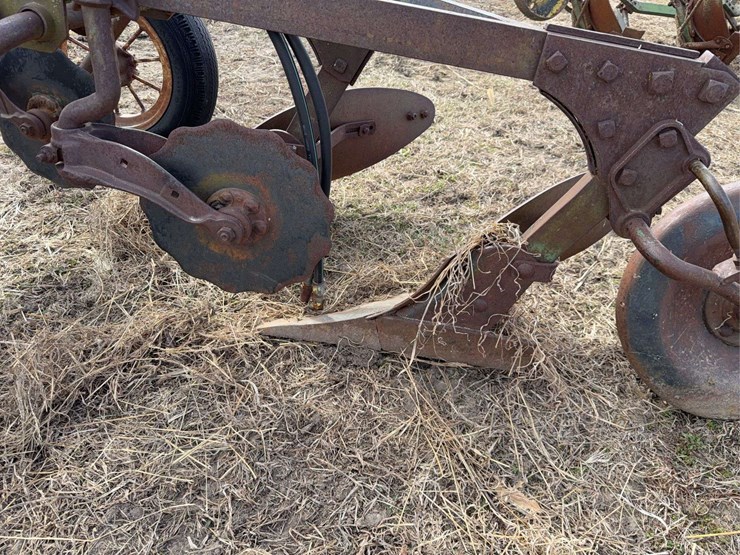 john-deere-no.-44-pull-type-two-bottom-plow-image-17