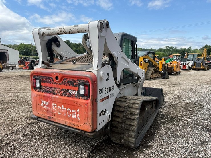 2012-bobcat-t870-image-4