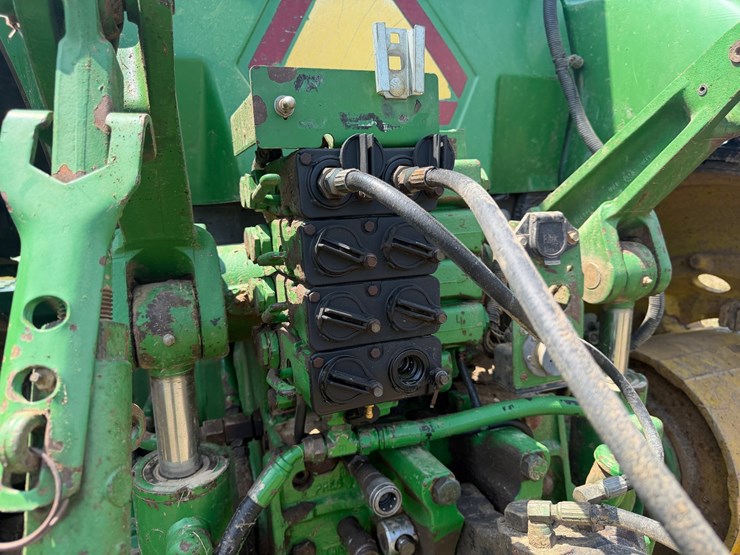 john-deere-8410t-image-25