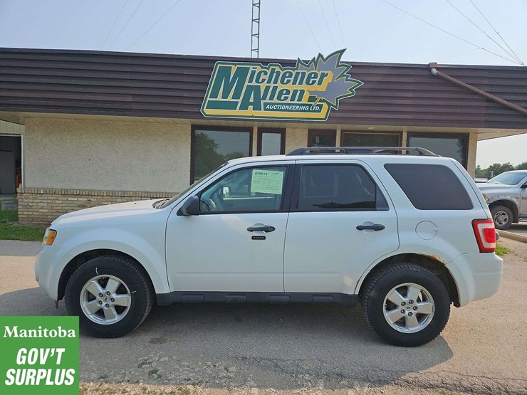 2011-ford-escape-image-2