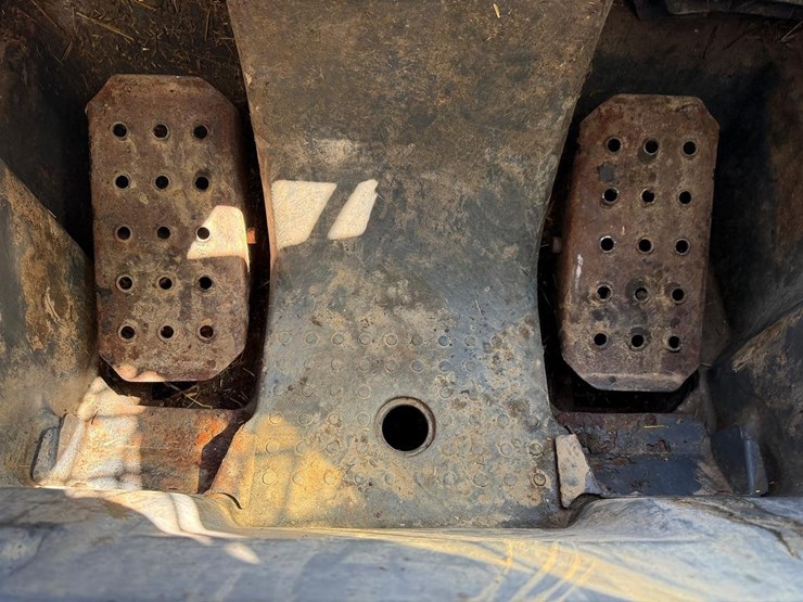 deere-328d-image-18