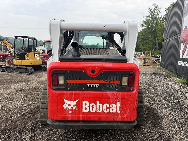 2022-bobcat-t770-image-3