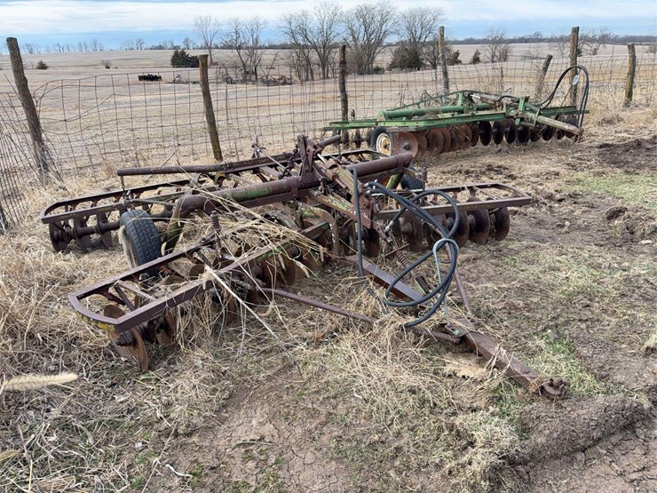 john-deere-11-image-7