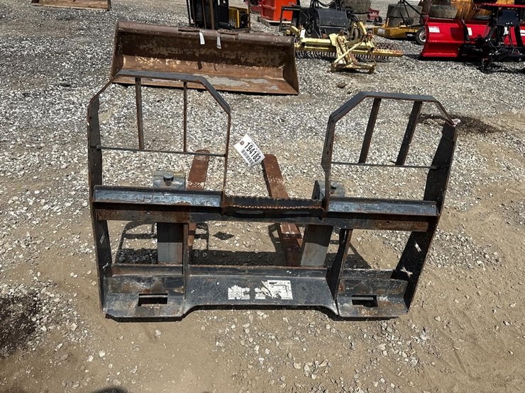 bobcat-48"-hd-skid-steer-forks-image-3
