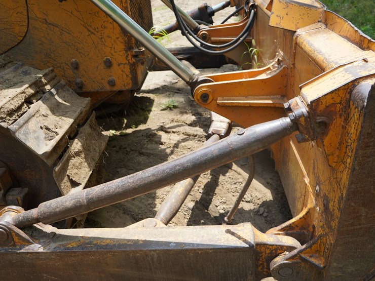 komatsu-d65e-6-image-18