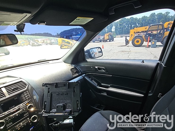 2017-ford-explorer-xlt-image-51