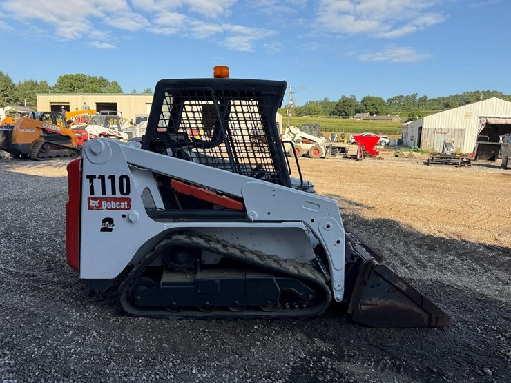 2014-bobcat-t110-image-5