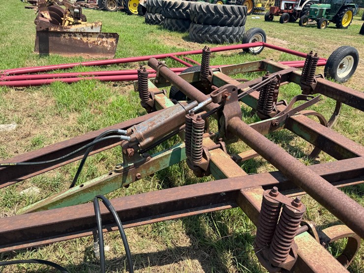 john-deere-100-image-23