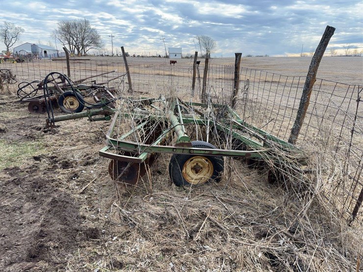 john-deere-11-image-2