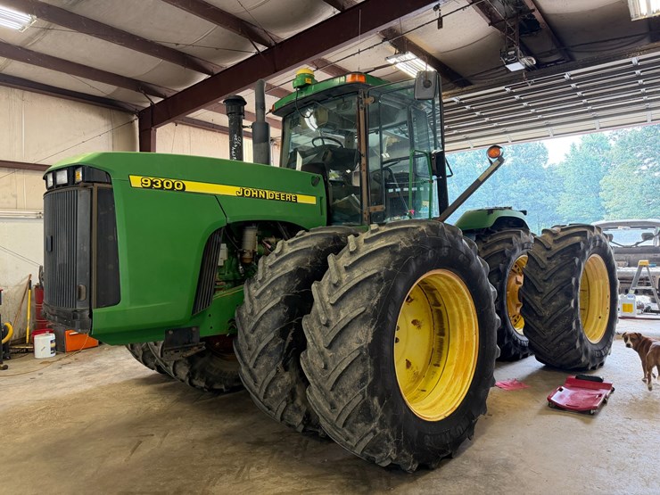 2000-john-deere-9300-image-1