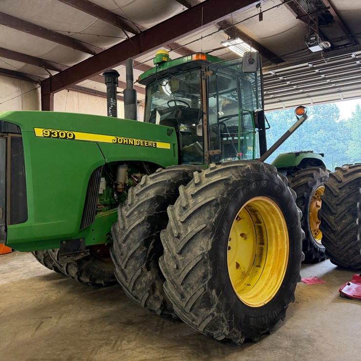 2000 JOHN DEERE 9300