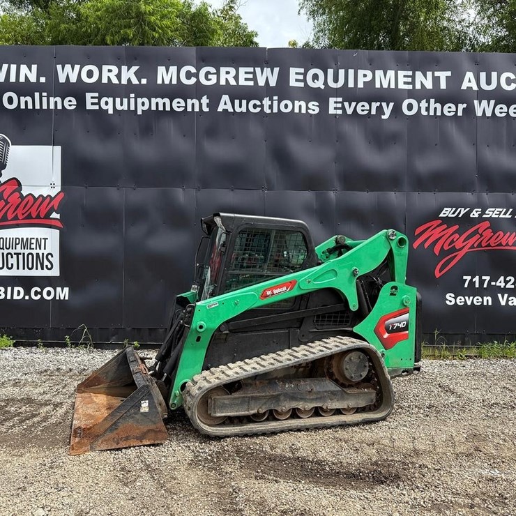 2017 BOBCAT T740