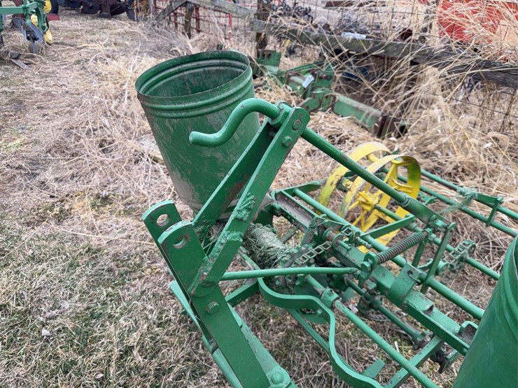 john-deere-two-row-planter-image-11