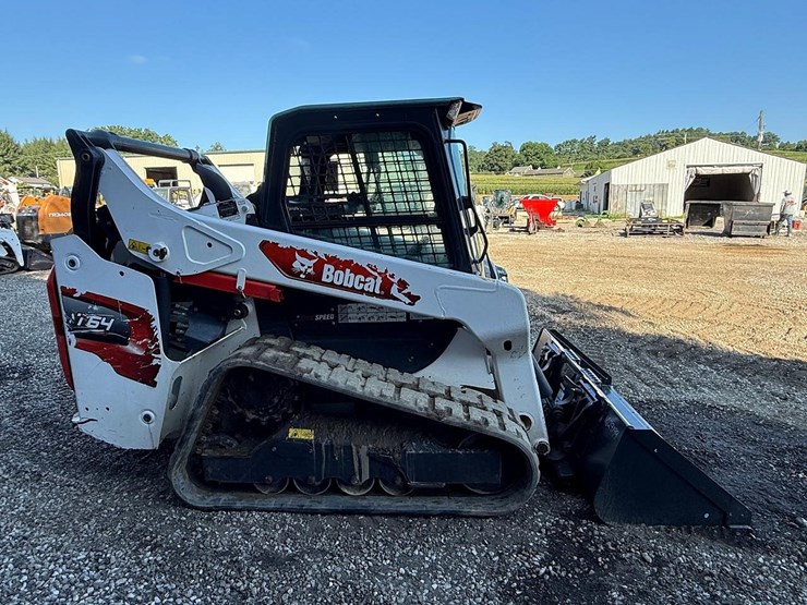 2021-bobcat-t64-image-5