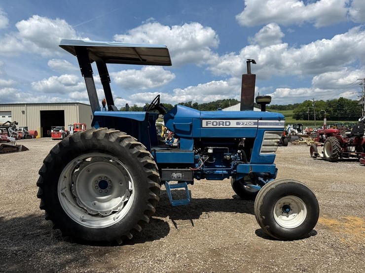 ford-7700-image-5