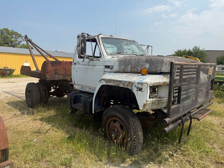 1985-ford-f700-image-2