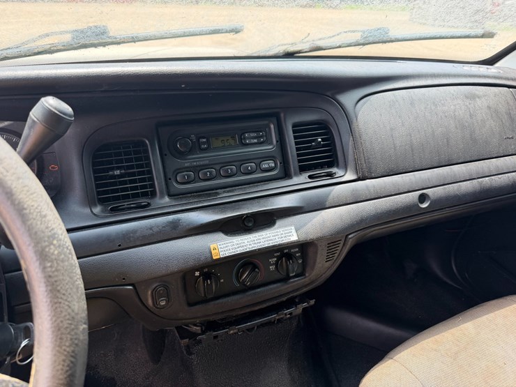 #30601-•-2009-ford-crown-vic-image-9