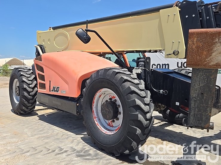 2018-jlg-1055-image-12