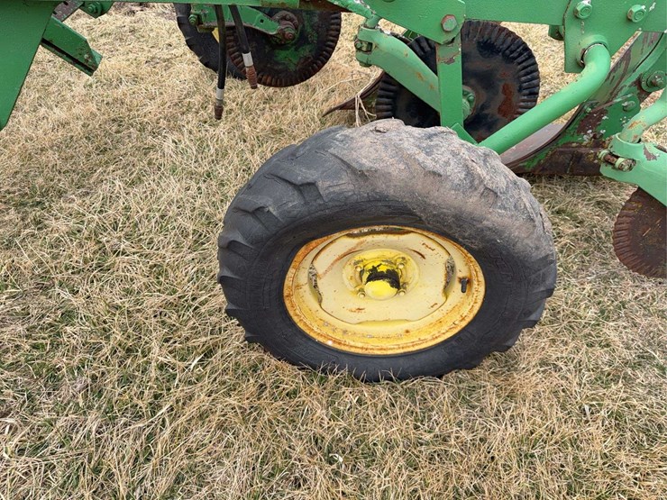 john-deere-555-image-10